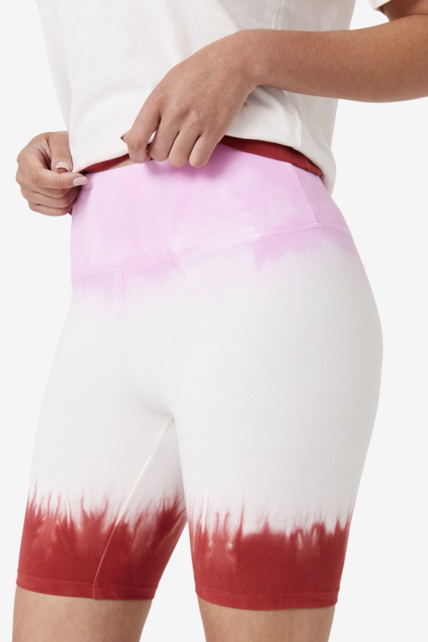 Taima Tie Dye Bike קצר פילה פירואט/לבן/אדום אדמה