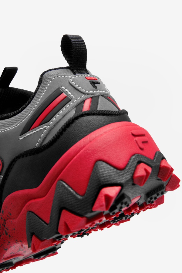 Fila Big Kids Oakmont Tr מטאלי כסף/שחור/אדום
