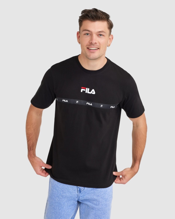חולצה שחורה לגברים של Fila
